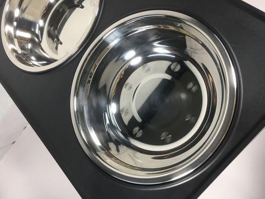 블랙 스테인레스 스틸 듀얼 볼 대견을 위해 서있다